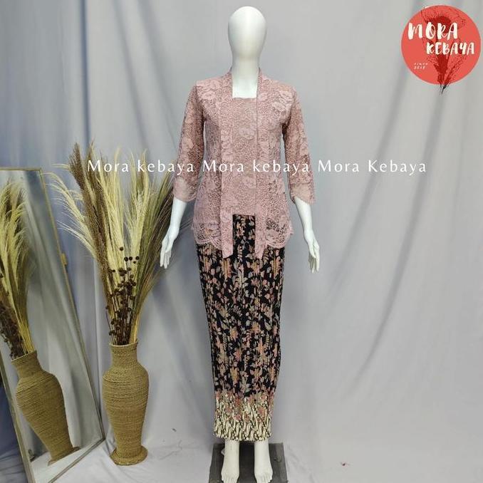 kebaya kutubaru lengan 7/8 bahan brokat cornelly  Resleting depan busui frendly