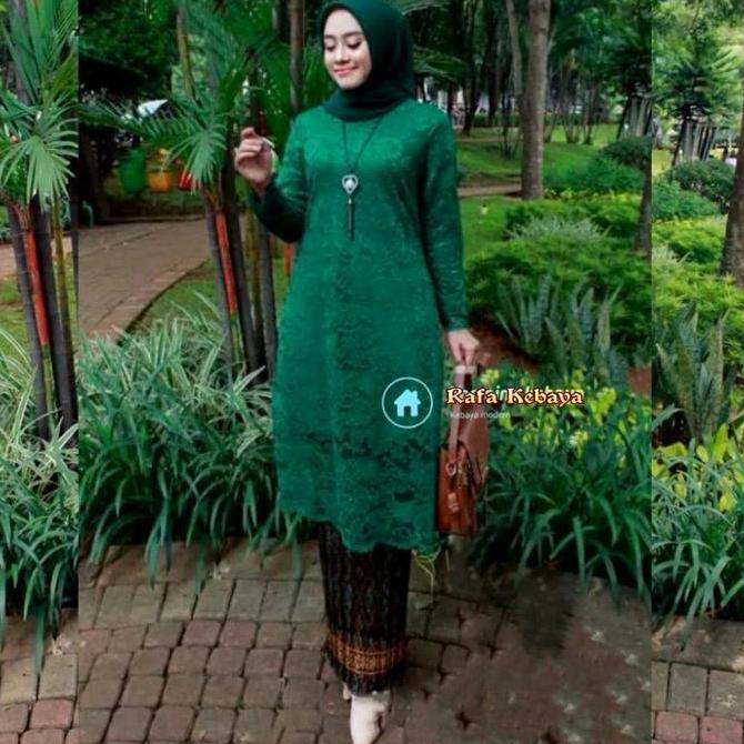 Kebaya Tunik Brukat  jumbo Ld 120 / Kebaya Brukat Hitam
