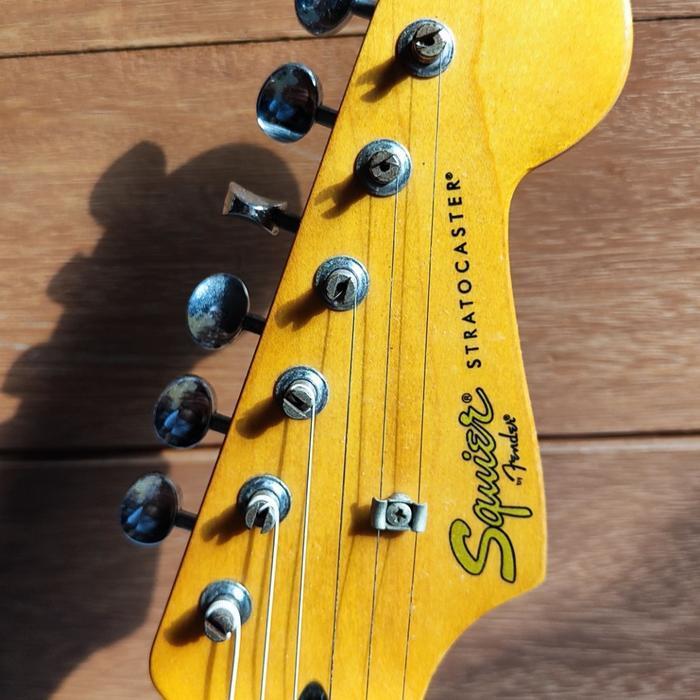 Fender Squire Vintage Modified Stratocaster Original Dan Terpercaya