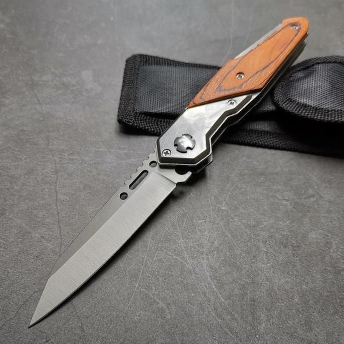 Miliki Pisau Lipat Berburu Survival Tactical Knife