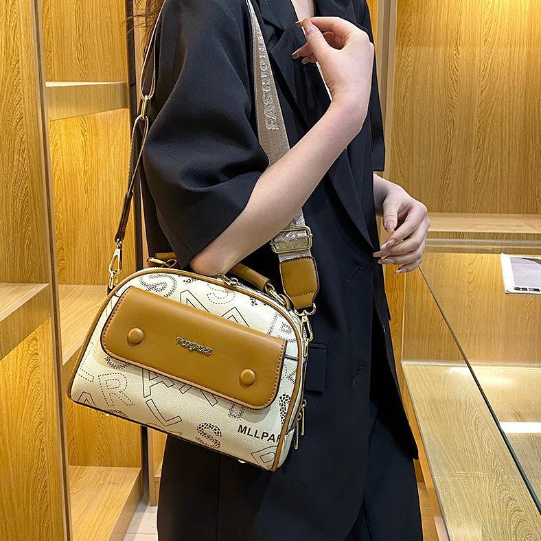 Tas Selempang Wanita Mini Half Moon WS - FJ 20