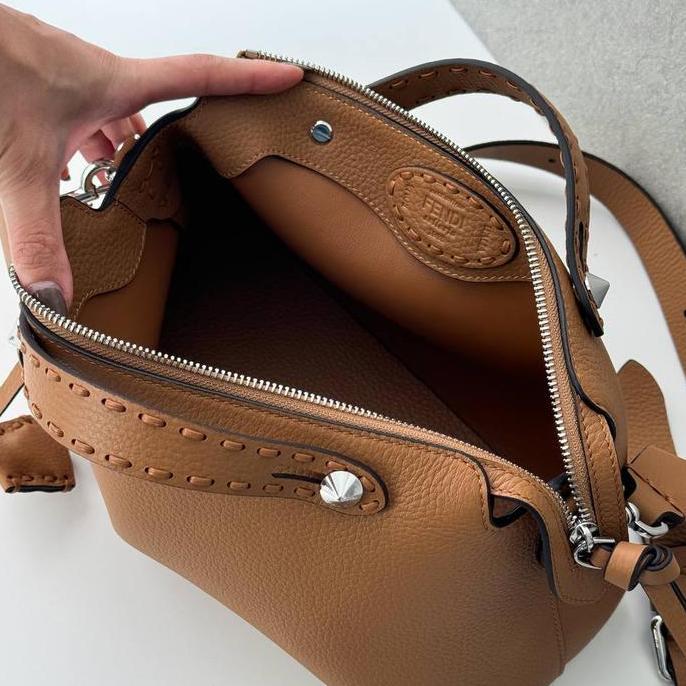 Tas Fendi By The Way Selleria Medium