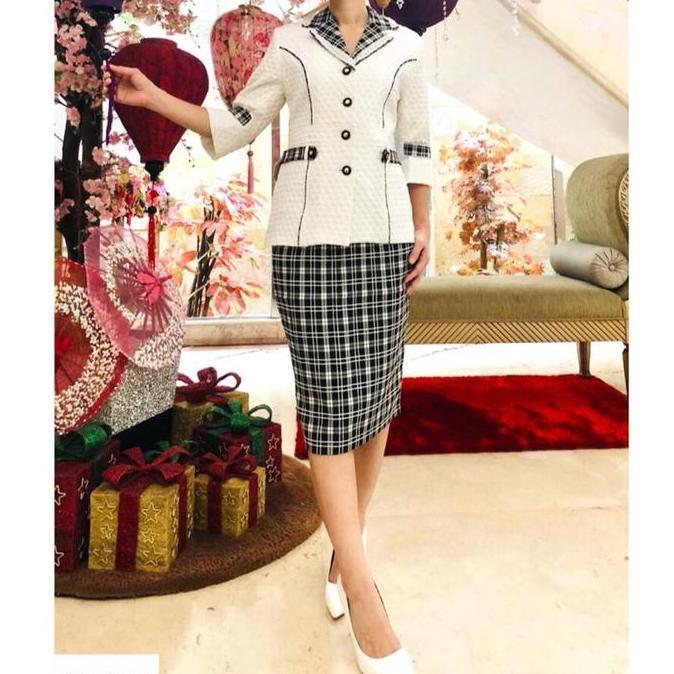 Set blazer wanita import . Set blazer premium wanita. Setelan blazer rok wanita