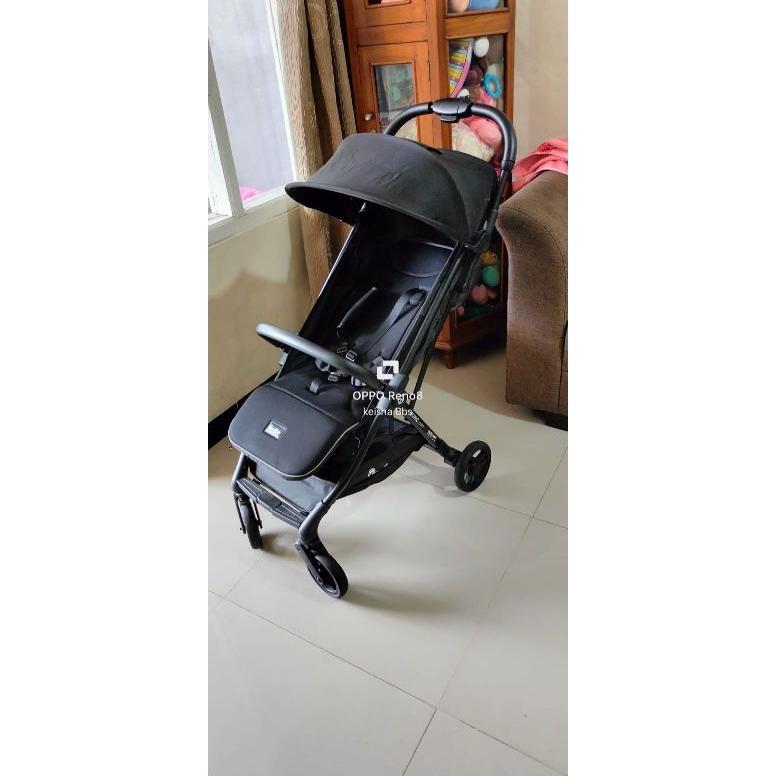 stroller iconic Conic auto preloved hitam