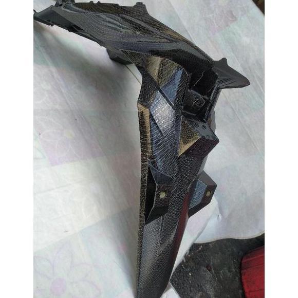 Spakbor belakang carbon Beat LED 2020 TERBATAS