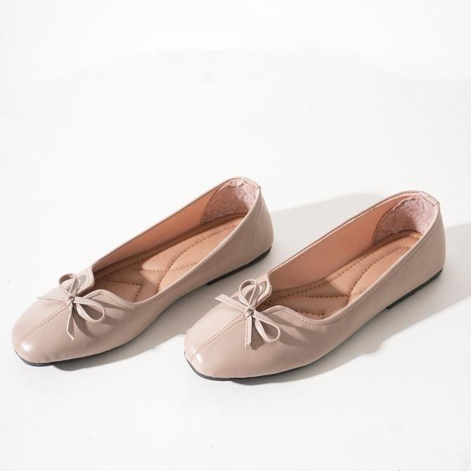 Handmadeshoesby - [Flatshoes Wanita] Flatshoes Kinas Kerja Karet Hitam