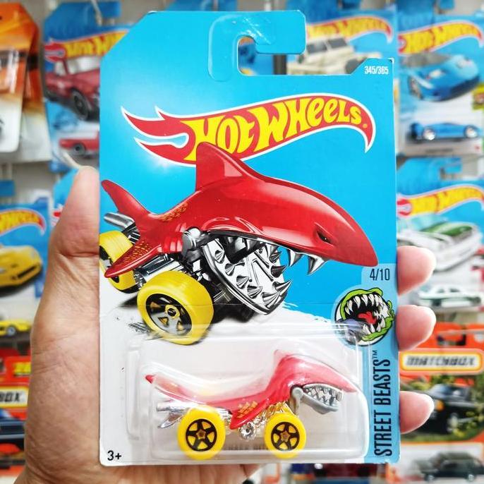 Hot Wheels Shark Bite merah