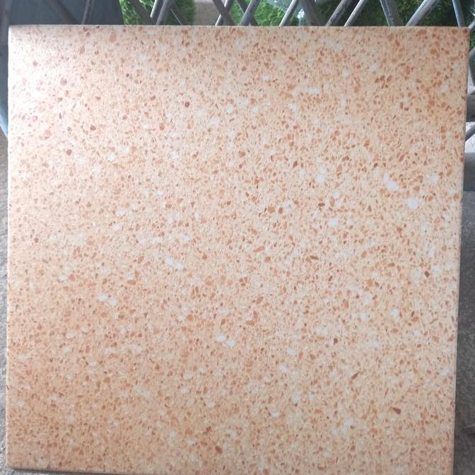 KERAMIK LANTAI-TERAS- GLOSSY 40X40 CREAM ARAB BLOOM KW 1 MOTIF BUNGA