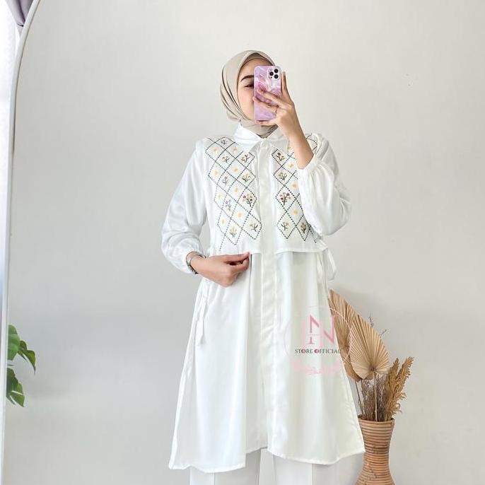 Newrelig- Savia Tunik Panjang Kancing Variasi Bordir Rayon Twill Motif Rompi Tunik Wanita Muslim