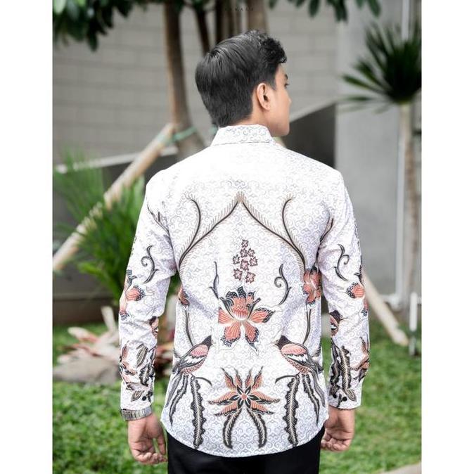 Laskala Batik Premium Sallang Cream Kemeja Batik Pria Slimfit Lengan Panjang