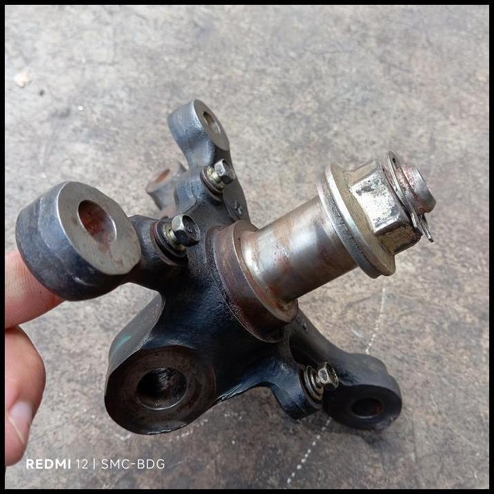 DISKON KNUCKLE KNAKEL RODA DEPAN KANAN R MOBIL AVANZA XENIA LAMA OLD COPOTAN 