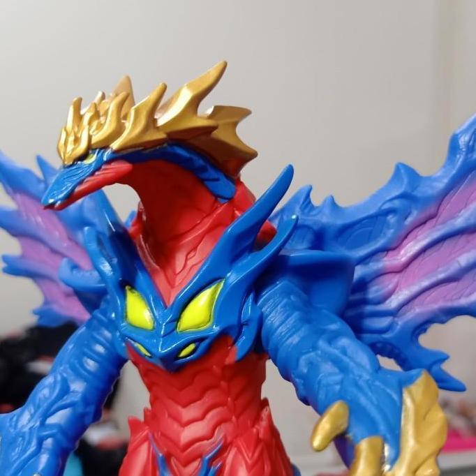 monster DX ruebu reugosite ultraman figure