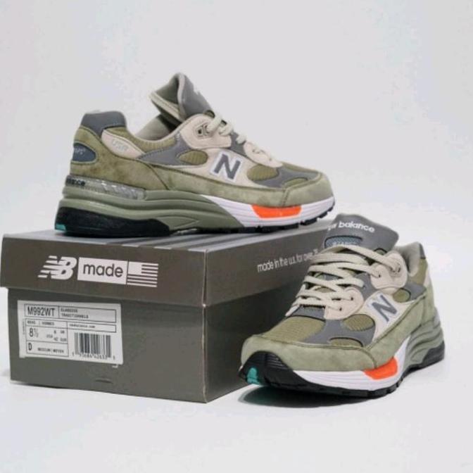 Sepat Sneakers NB Wtaps 992 Hak Datar