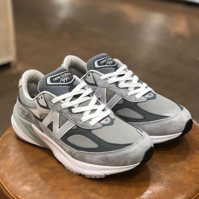 New Balance 990 V6 Wolf Grey