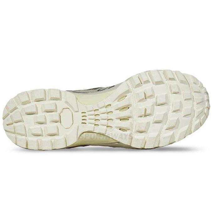 Sepatu Running 910 Yuza