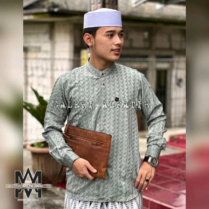 Uwouwo- Alfatih - Baju Koko Sultan Vercace Kemko Sultan Embos Jaguar Koko Pria Katun Putih Navy Hita