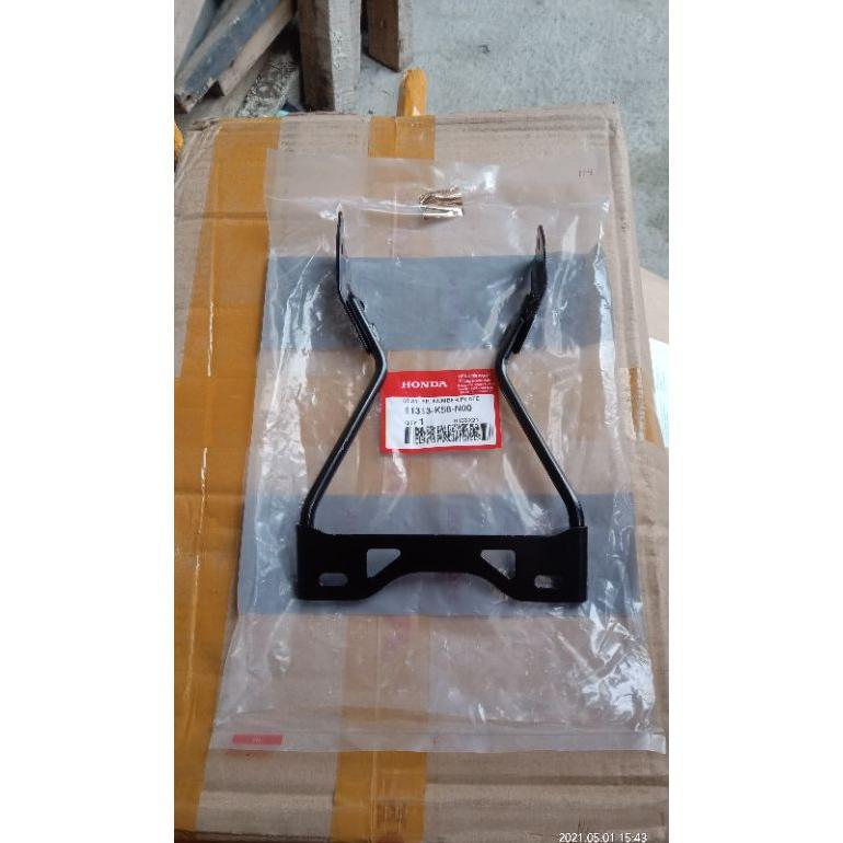 breket dudukan besi plat nomor depan honda new sonic 150 R ori AHM