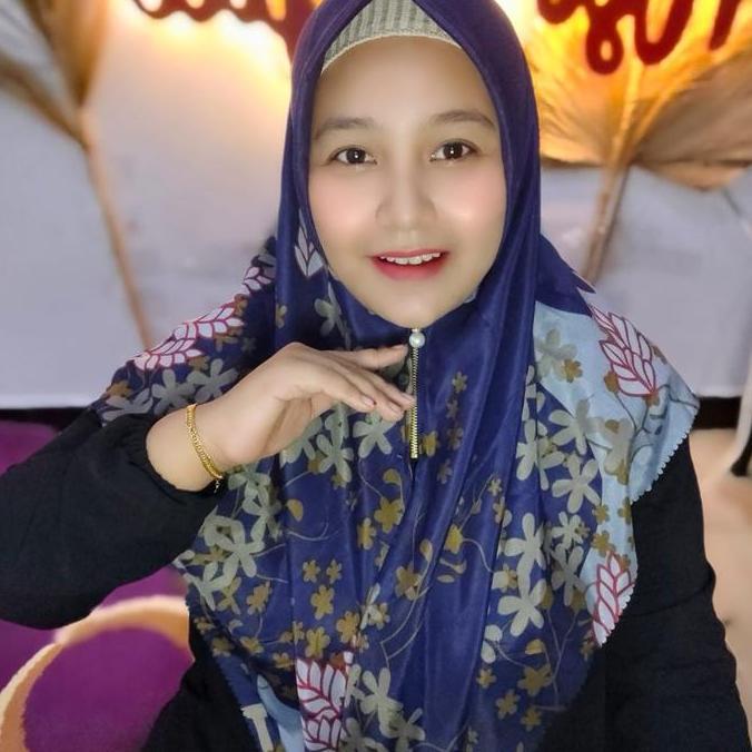 Terpopuler- Hijab Instan Ziper Segiempat Voal Motif Standart 110X110