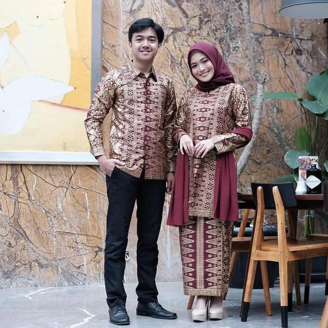 Baju dan kebaya batik couple adelia asli pekalongan Brokat Gamis