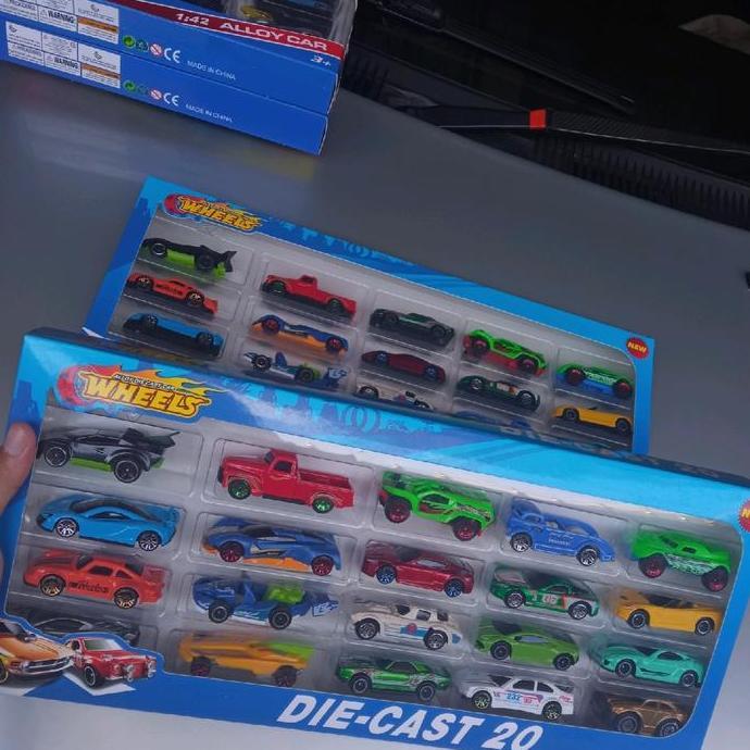 TERLARIS Mainan Anak Die-Cast Hotwheel 1 set isi 20pcs bahan besi Set Hadiah Mobil Anak Cars Diecast