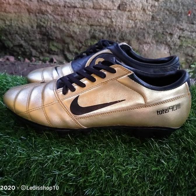 Sepatu Bola  Nike Total90 Full Kulit Sapi