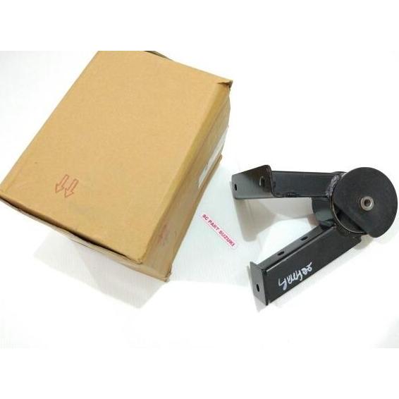 Engine mounting belakang mesin suzuki splash.