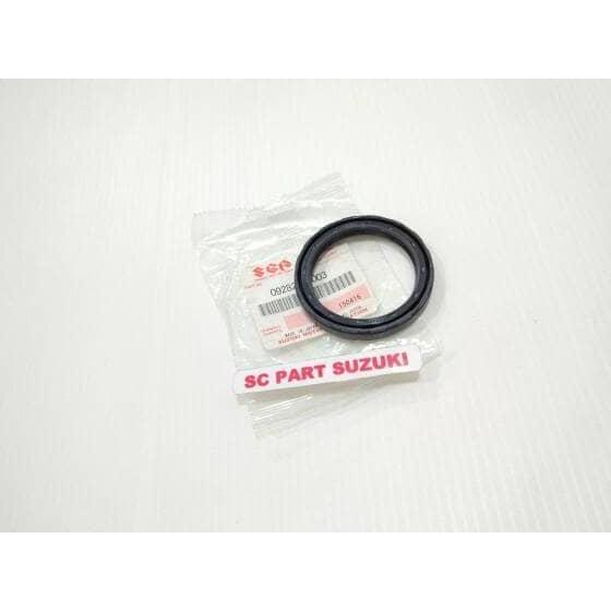 oil sil seal as roda belakang dalam suzuki vitara escudo sidekick.