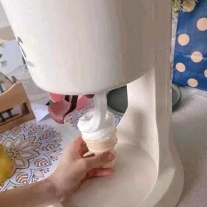 Mesin Pembuat ES KRIM Mini/mesin ice cream maker portable es krim KAR