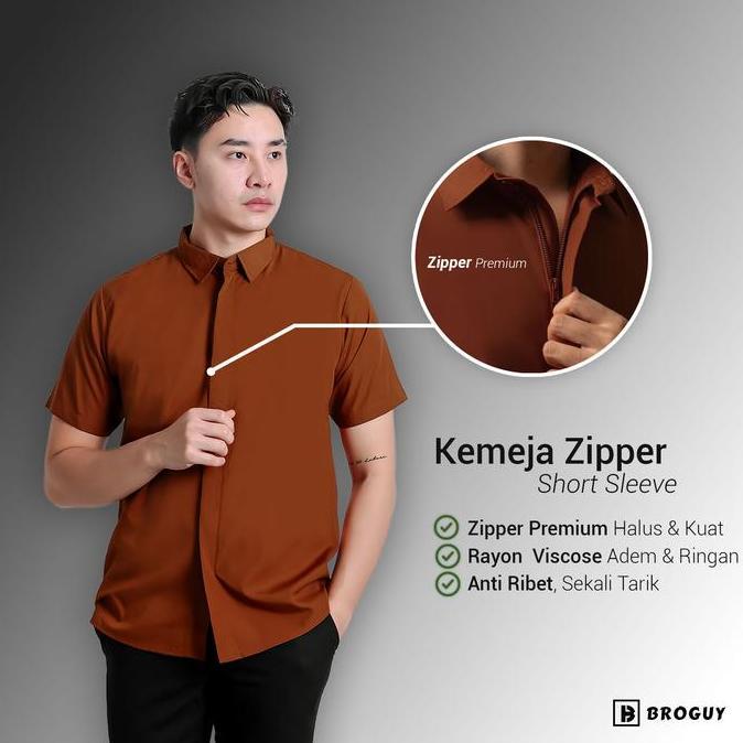 BROGUY Kemeja Zipper Pria Lengan Pendek SIimfit
