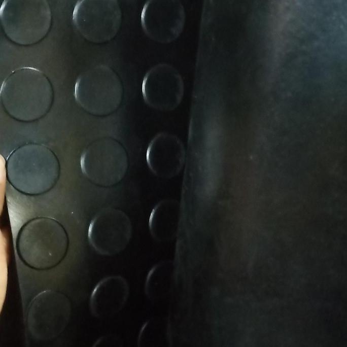 Karpet Koin Hitam 4Mm 1,2M X 4M