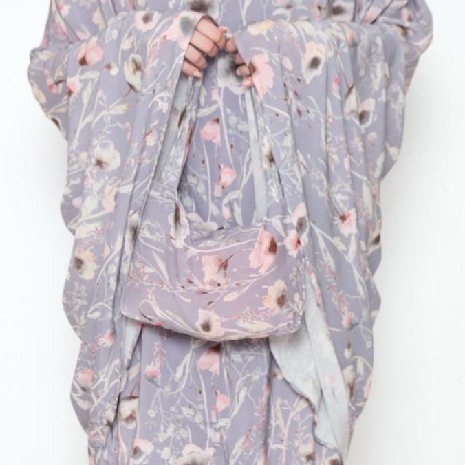 Ginfinik- Okeda Shop - Danilla Prayer Set Mukenah - Mukenah Wanita Mewah Sutra Alat Sholat Rayon