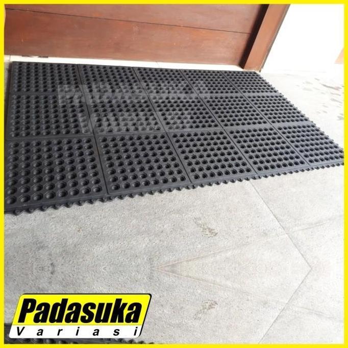 Byurr- Keset Kaki Anti Slip Keset Karet Lubang Keset Masjid Wudhu Anti Slip Hitam