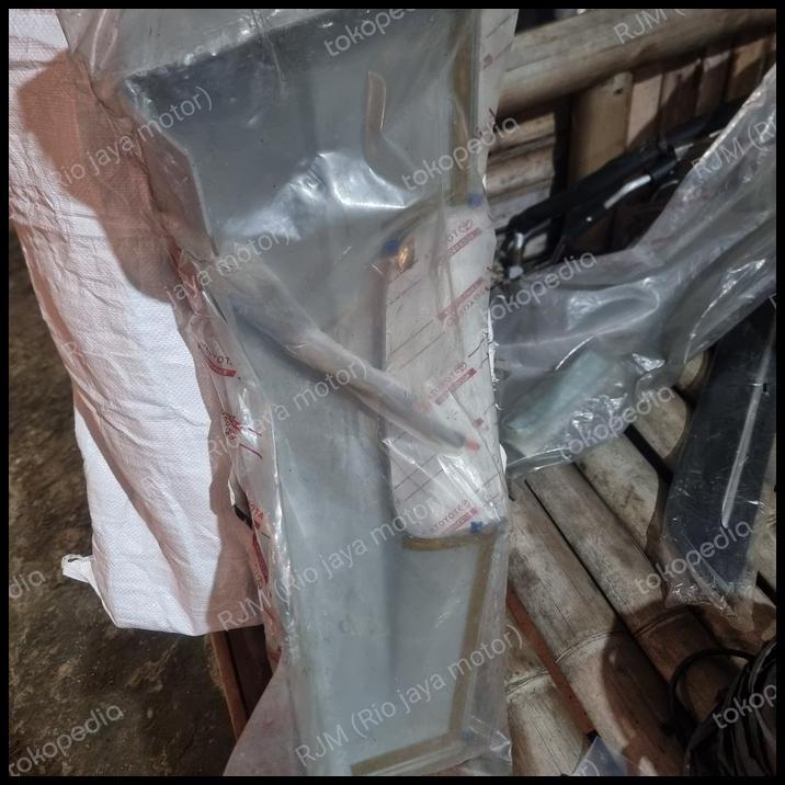 DISKON PZ044-0D560-00 AERO MUDGUARD KIRI DEPAN YARIS ORIGINAL 