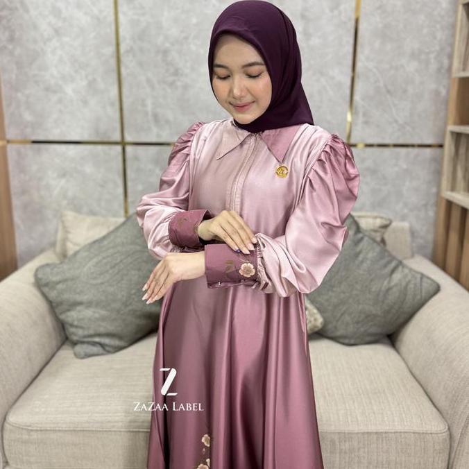 Zazaa Label - Khalila Set Gamis Hijab Motif Polos Bahan Armany Silk Mewah Busui