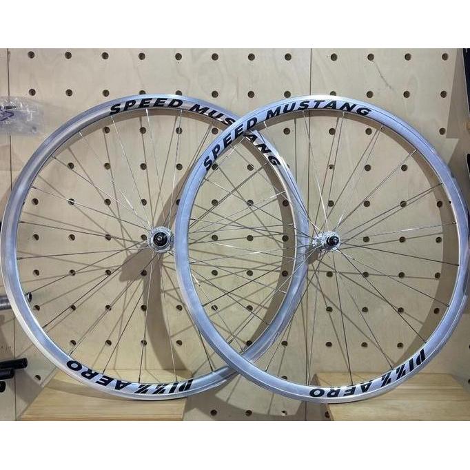 Wheelset pizz aero speed mustang fixie sepasang