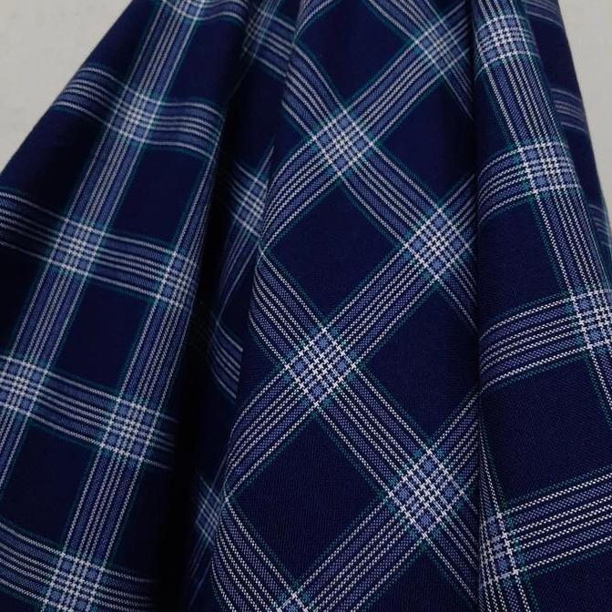 Ready Kain Kotak Semi Wool ( Dasar Biru Garis Putih Biru )