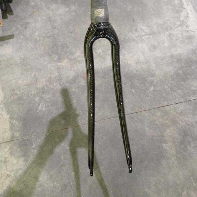 Fork 700c carbon tapered superlogic import Taiwan
