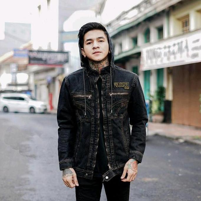 Larisyaa- Jaket Jeans Denim Topi Kupluk Bisa Lepas Pasang/Zyper Resleting  Lengan Panjang Distro Pri