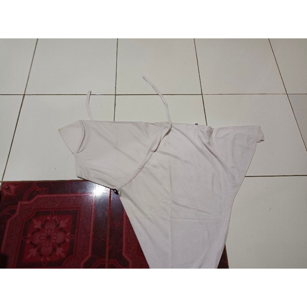 Preloved kerudung rabbani instan warna putih ukuran L