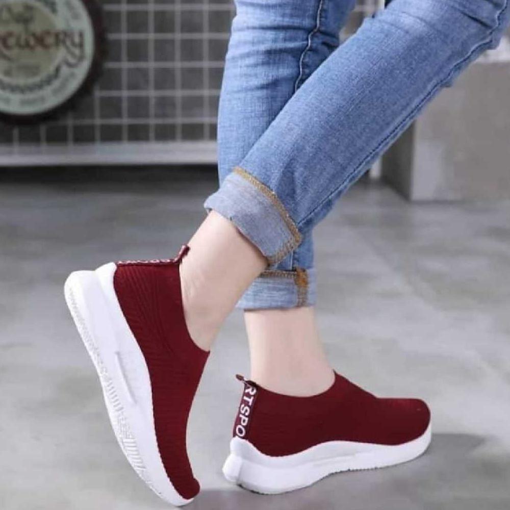 DISKON SEPATU SNAEKERS WANITA.SEPATU WANITA TERBARU