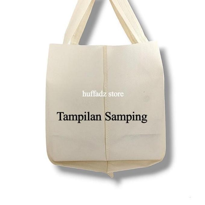 Tas Goodie Bag Hajatan Box 22x22