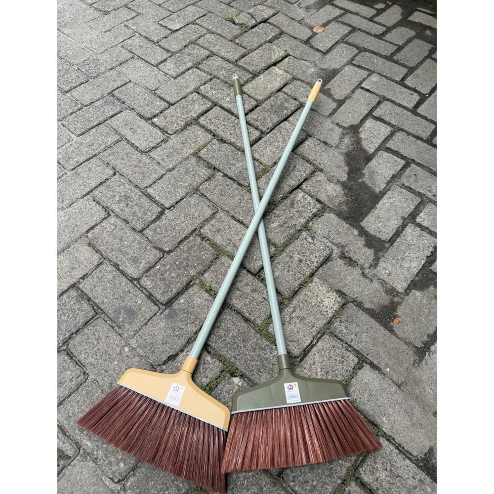 TERBARU Sinar Sapu Lantai Plastik 1318 Bulu Lembut Anti Keriting Gagang Padat Ringan Kokoh Tahan Lam