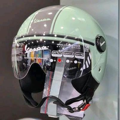 TERLARIS - helm vespa green relax original