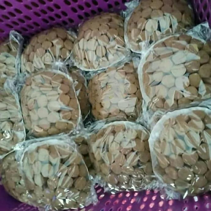 Dupa Kerucut Kayu Gaharu Asli Kalimantan Wangi Super Isi 50 Biji