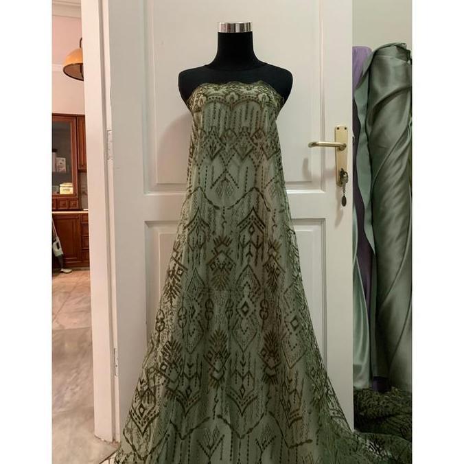 DF44 - 1/2 meter Kain Bahan Kebaya Brokat Brukat Tile Etnik Madeline Motif 3 Warna Hijau Army Green
