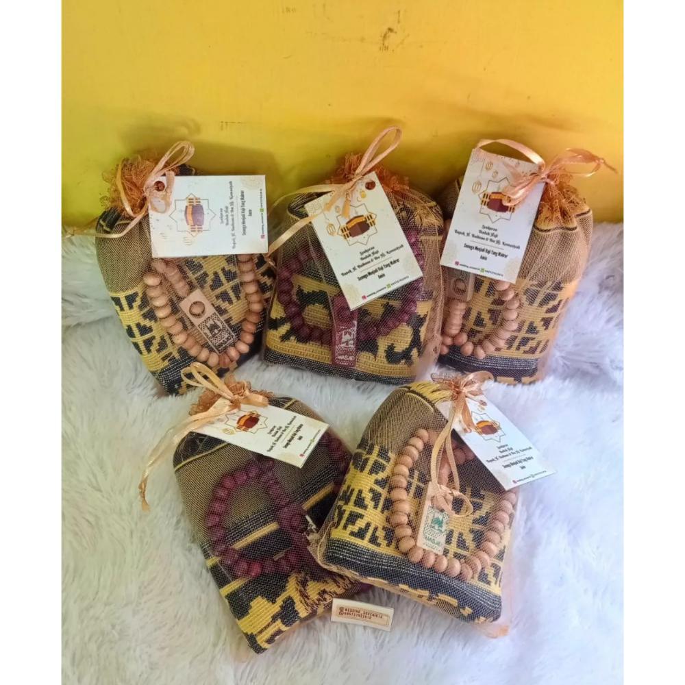 Terbaru Paket Souvenir Tile Sajadah Oswal+ Tasbih Sovenir Parcel Sajadah