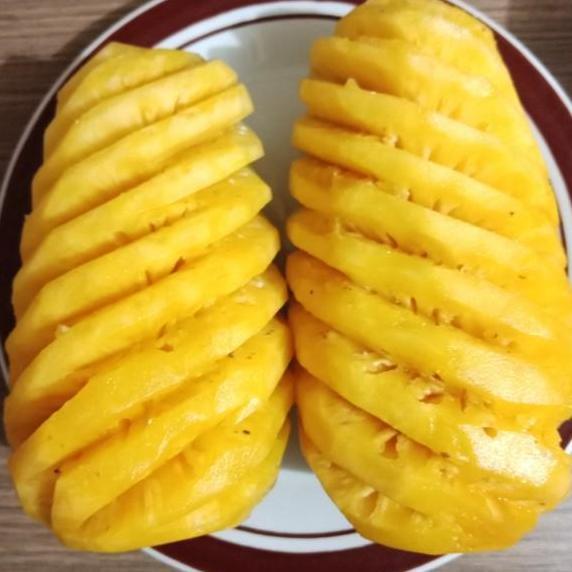 Frutting- Nanas Palembang Kupas Jumbo