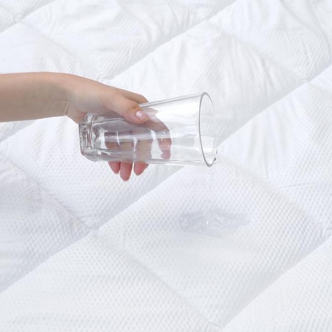 Informa Sleep 180X200 Cm Pelindung Kasur Comfort