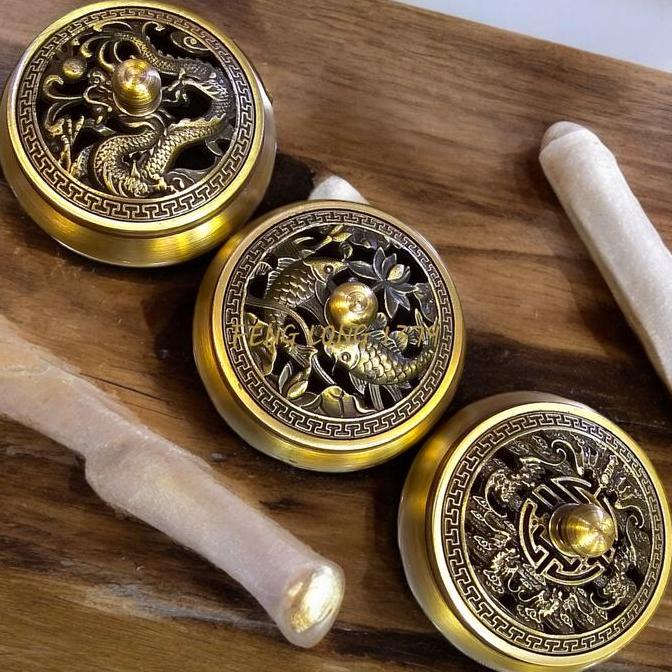 Hiolo Kuningan Dengan Tutup U/ Dupa Kerucut Yuan Bao Kecil