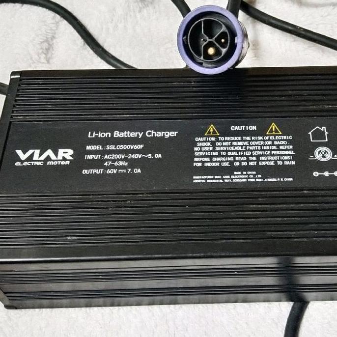 BEKAS KONDISI MATI CHARGER MOTOR LISTRIK VIAR Q1